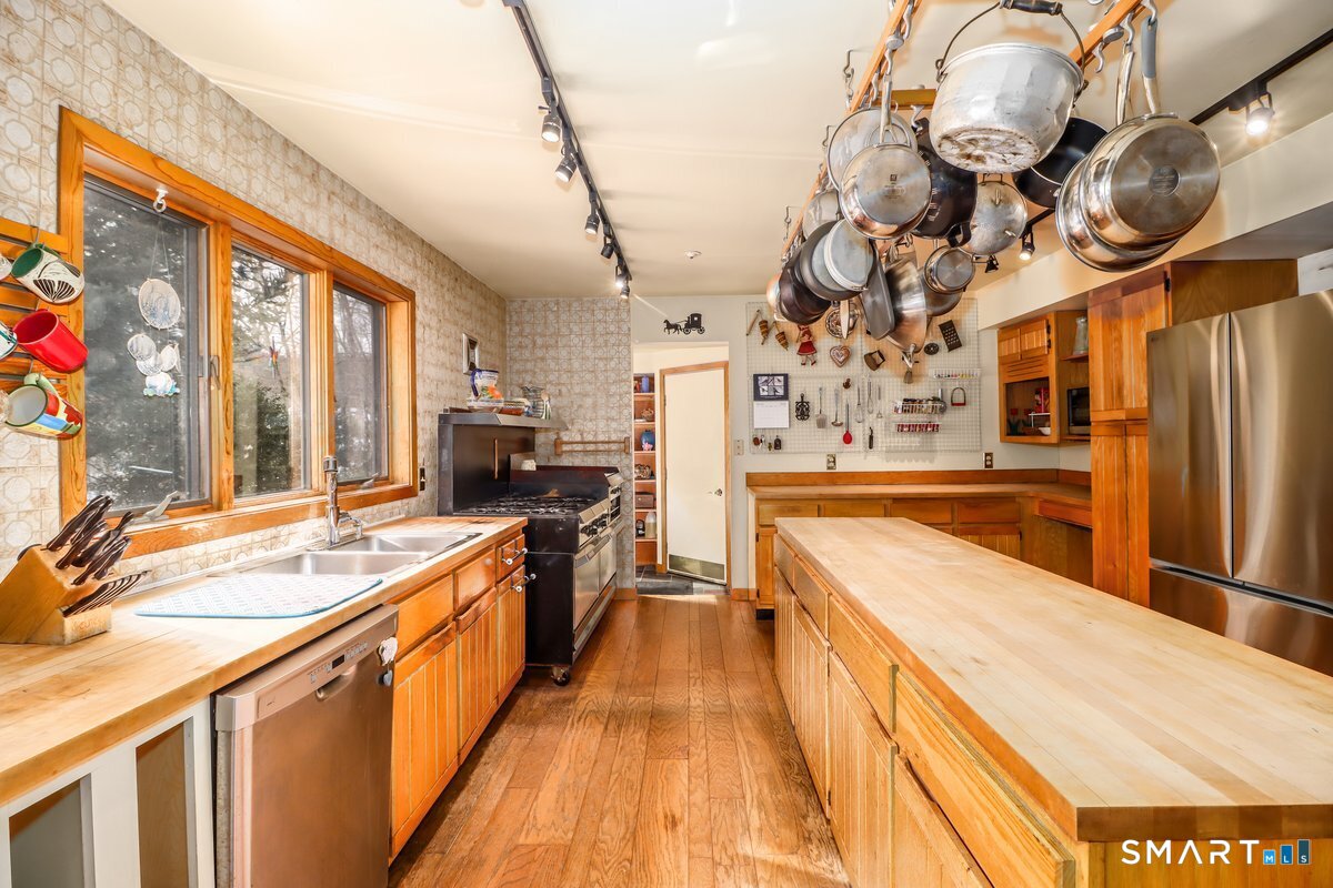 70 Tamarack Road New Milford, CT 06776 - Photo 6 of 40