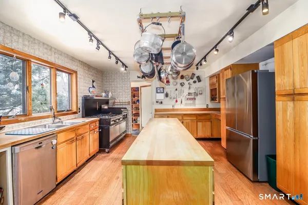 $625,000 | 70 Tamarack Road, New Milford, CT 06776