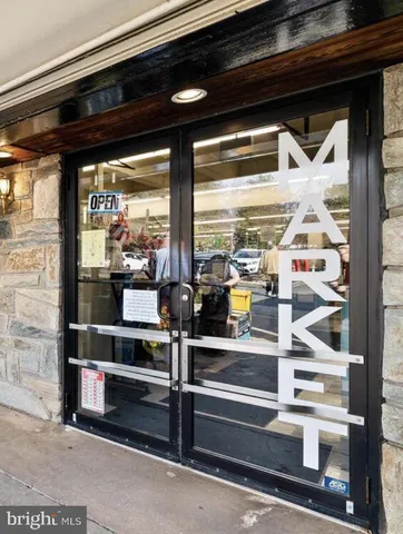 $1,500 | 10401 Grosvenor Place, Unit 328, Rockville, MD 20852