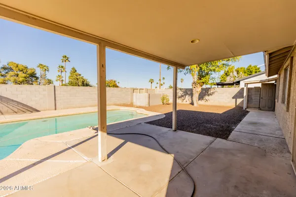 $2,595 | 2126 West Hermosa Drive, Tempe, AZ 85282
