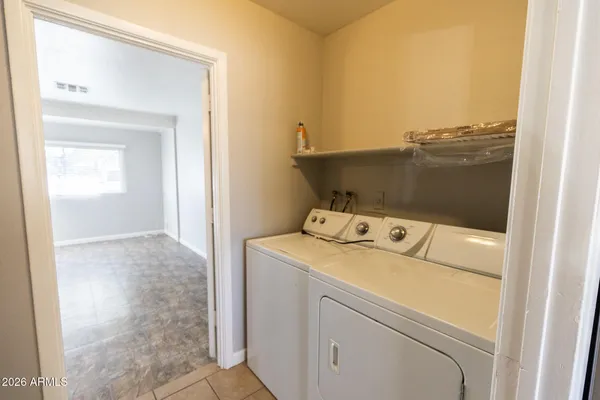 $2,595 | 2126 West Hermosa Drive, Tempe, AZ 85282