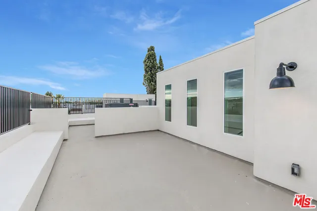 a view of kitchen with utility room