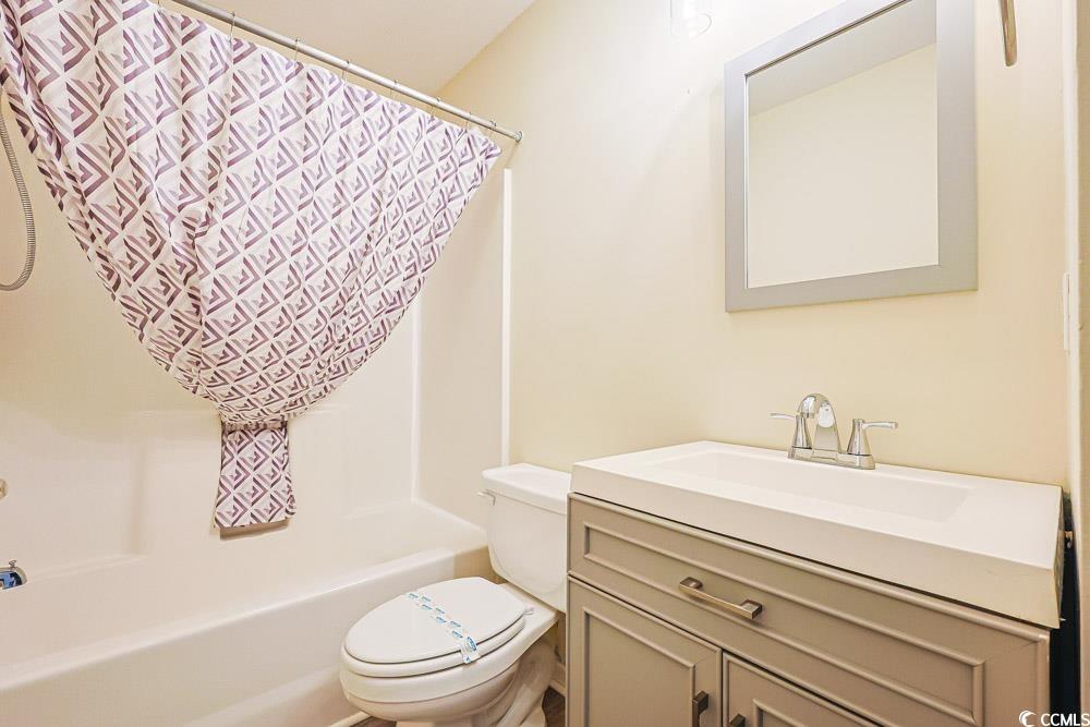 833 Silvercrest Drive Myrtle Beach, SC 29579 - Photo 18 of 30 Full bath with vanity and shower / bath combo with shower curtain
