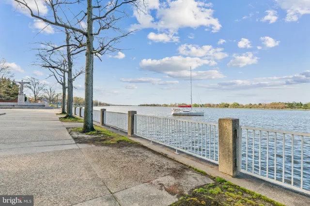 $349,900 | 490 M Street Southwest, Unit W802, Washington, DC 20024