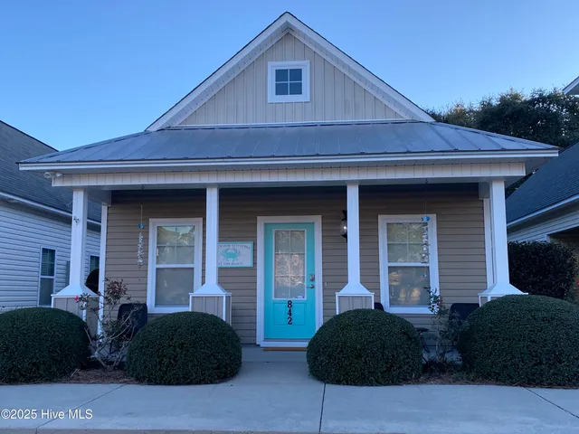 $1,950 | 842 Kiawah Lane, Wilmington, NC 28412