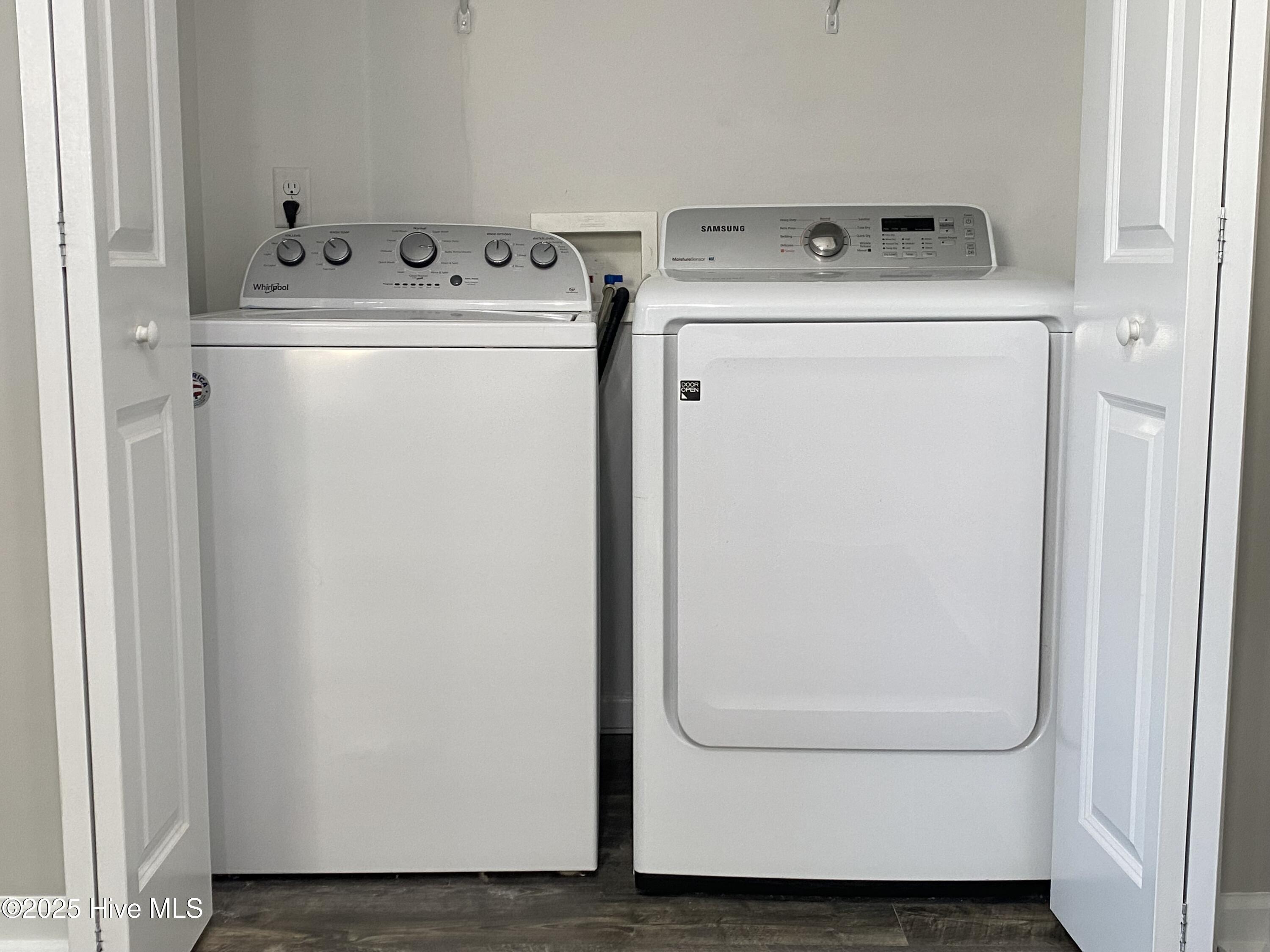 842 Kiawah Lane Wilmington, NC 28412 - Photo 17 of 51 Washer Dryer