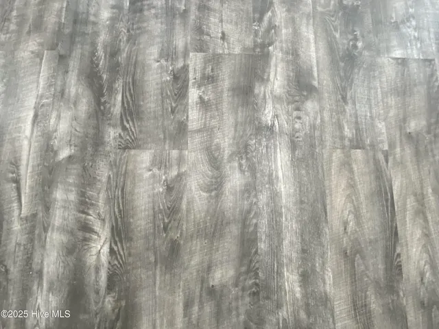 $1,950 | 842 Kiawah Lane, Wilmington, NC 28412