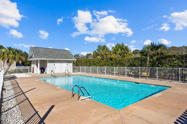 $1,950 | 842 Kiawah Lane, Wilmington, NC 28412