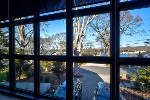 25 Harry's Lane, Sag Harbor, NY 11963