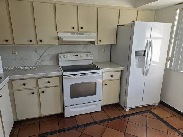 $2,250 | 655 West Park Drive, Unit 612, Miami, FL 33172