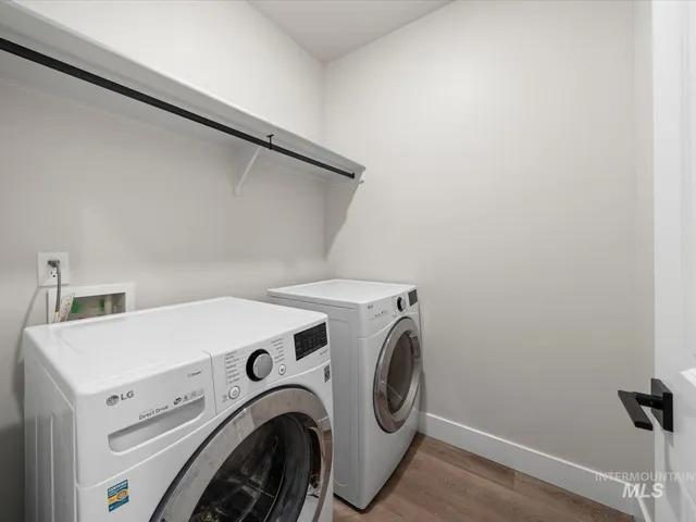 $385,000 | 207 South Pecknold Lane, Star, ID 83669