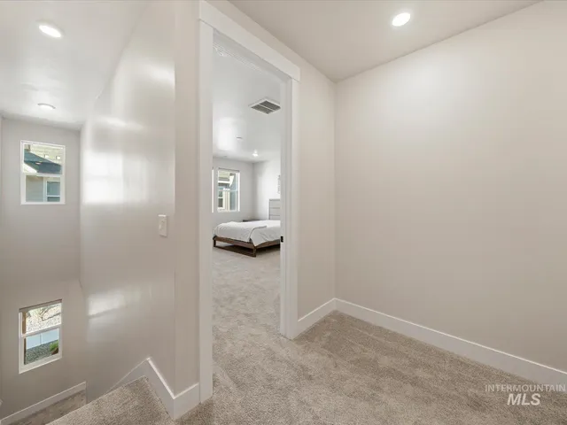 $385,000 | 207 South Pecknold Lane, Star, ID 83669