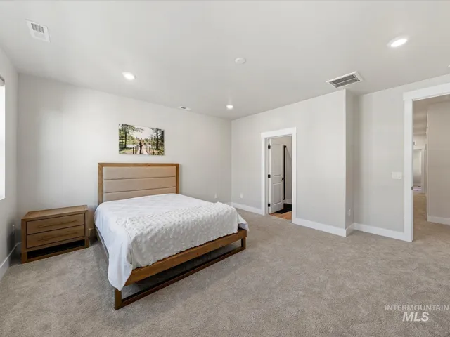 $385,000 | 207 South Pecknold Lane, Star, ID 83669