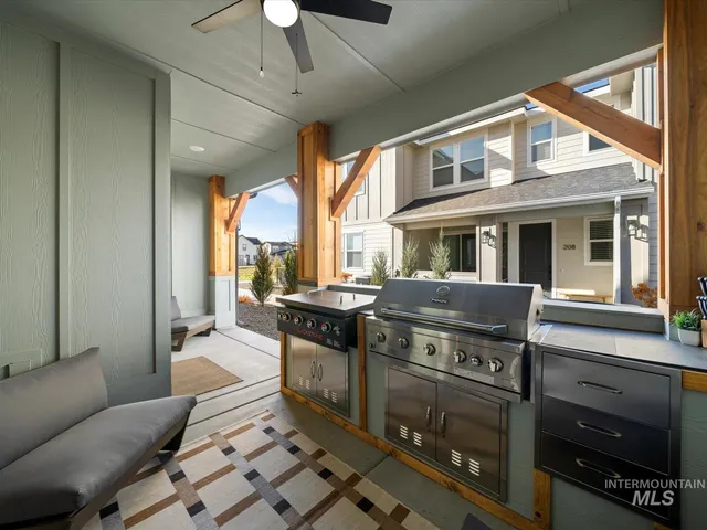 $385,000 | 207 South Pecknold Lane, Star, ID 83669