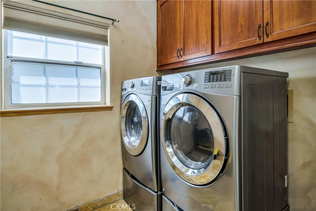 3125 Ranch Court Lakeport, CA 95453 - Photo 12 of 57 Laundry Room