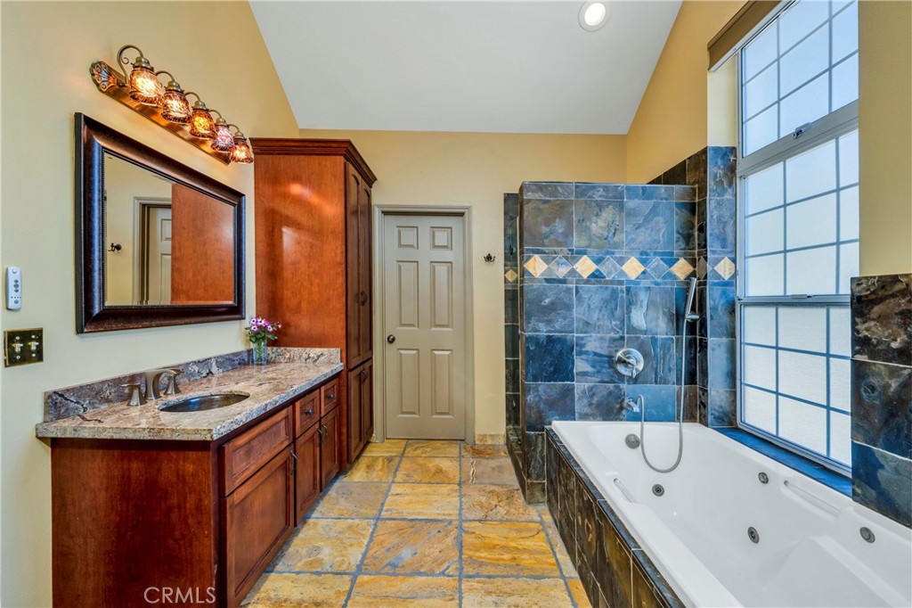 3125 Ranch Court Lakeport, CA 95453 - Photo 16 of 57 Primary Bathroom