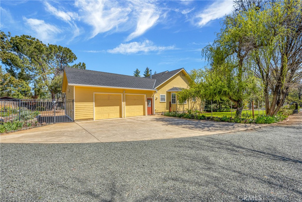 3125 Ranch Court Lakeport, CA 95453 - Photo 27 of 57 Main Home 2 Car Garage