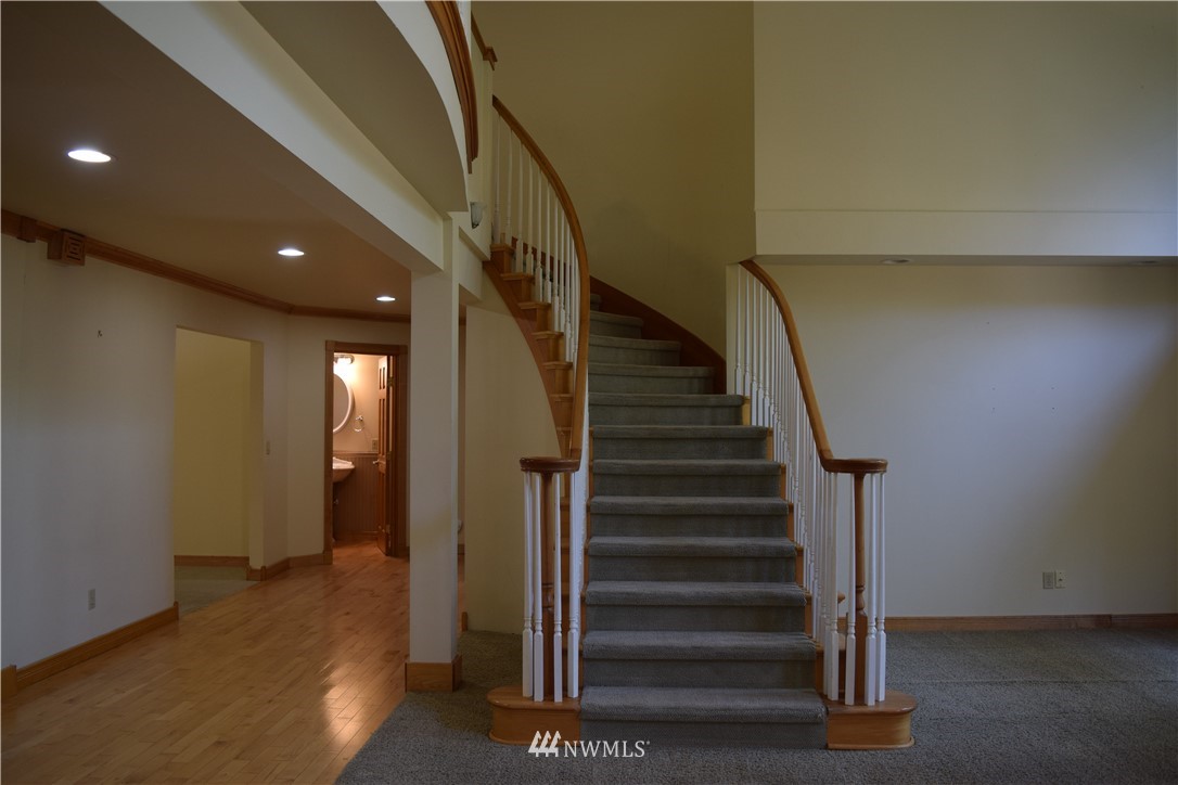 2255 Woods Road East Port Orchard, WA 98366 - Photo 11 of 38 Gallery Image 11