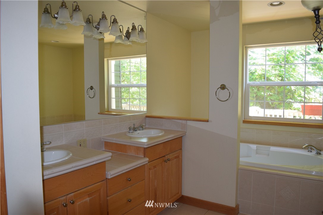 2255 Woods Road East Port Orchard, WA 98366 - Photo 23 of 38 Gallery Image 23