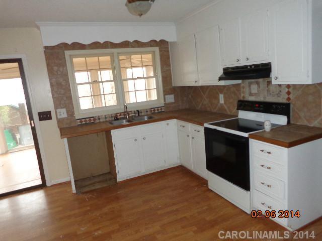 6907 Porterfield Road Charlotte, NC 28226 - Photo 3 of 5 Gallery Image 3