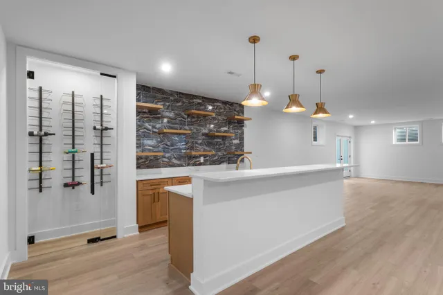 $2,269,900 | 3418 Arnold Lane, Falls Church, VA 22042