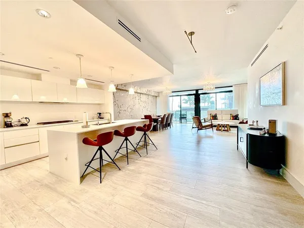 $2,224,000 | 2101 South Surf Road, Unit 2C, Hollywood, FL 33019