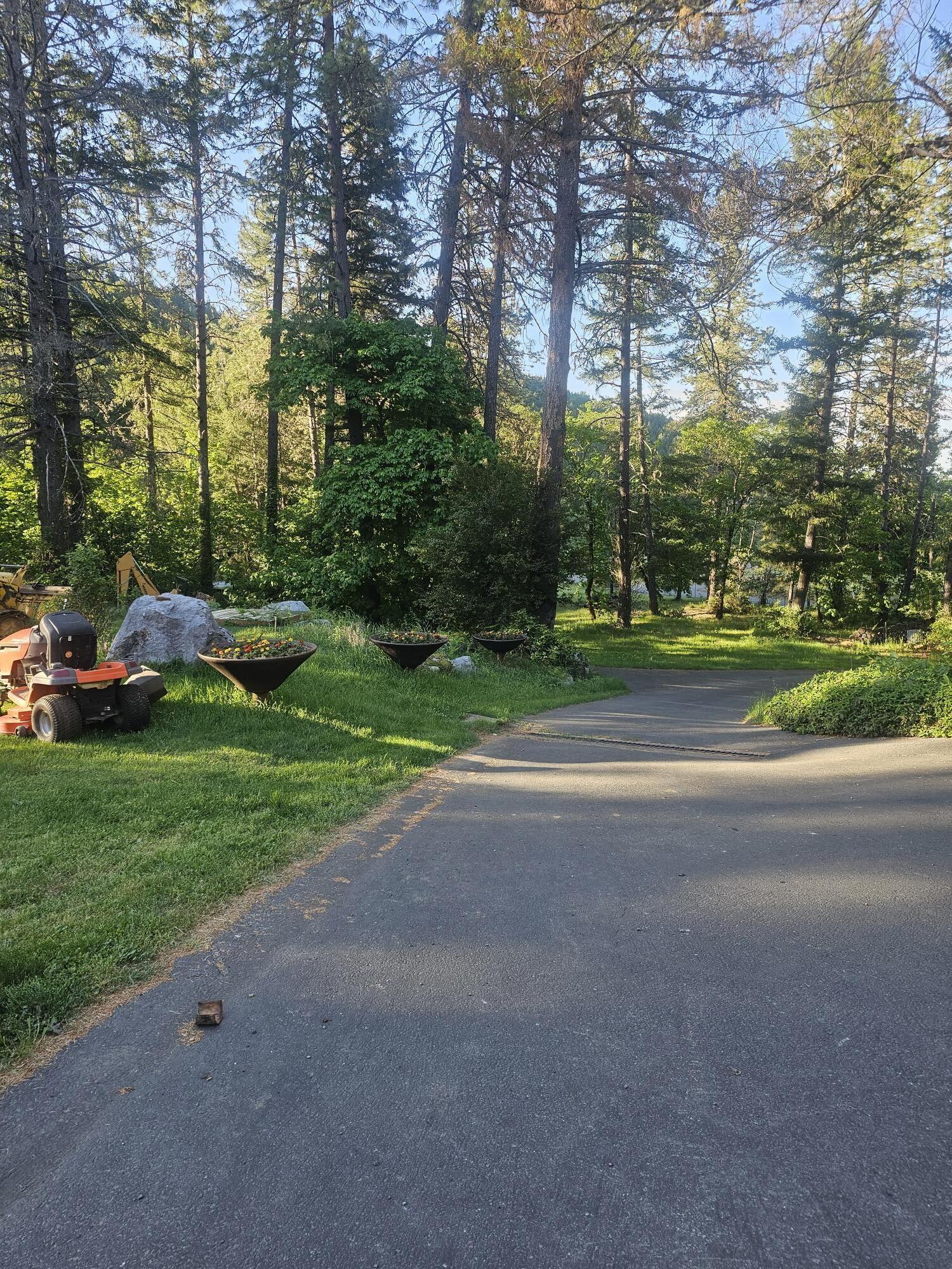 100 Marble Mountain Road Grants Pass, OR 97527 - Photo 5 of 5 driveway