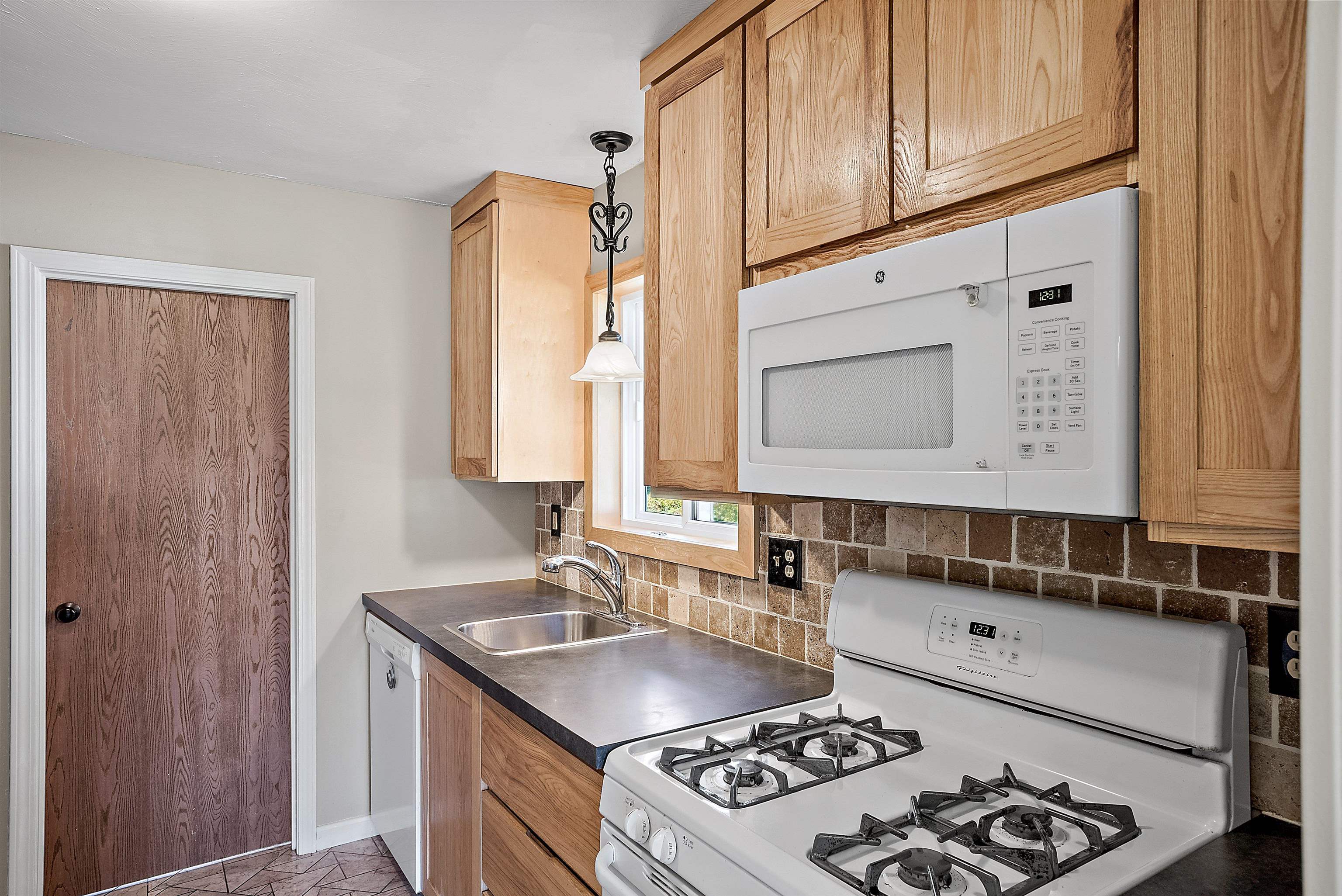 6 B Heights Road, Unit B Concord, NH 03301 - Photo 7 of 29