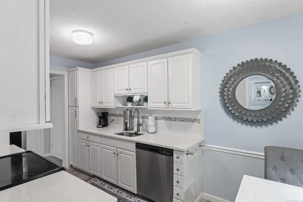 $269,000 | 352 Heritage Village, Unit B, Southbury, CT 06488