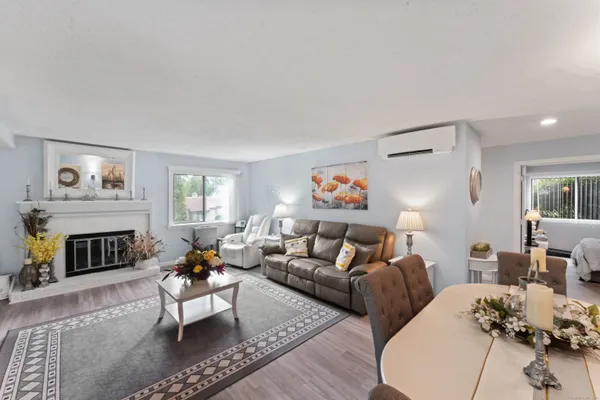 $269,000 | 352 Heritage Village, Unit B, Southbury, CT 06488