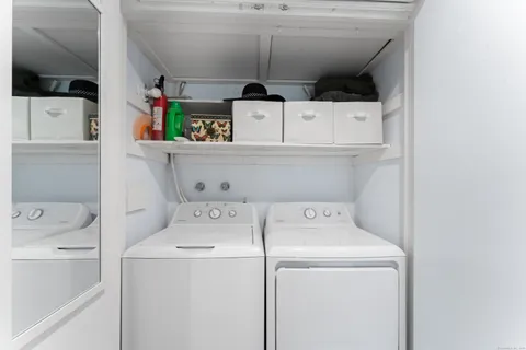 $269,000 | 352 Heritage Village, Unit B, Southbury, CT 06488