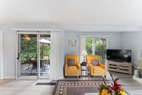 $269,000 | 352 Heritage Village, Unit B, Southbury, CT 06488