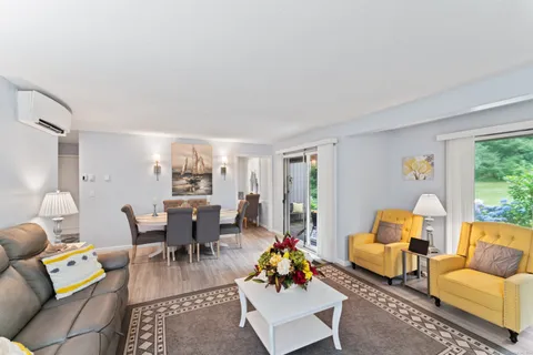 $269,000 | 352 Heritage Village, Unit B, Southbury, CT 06488