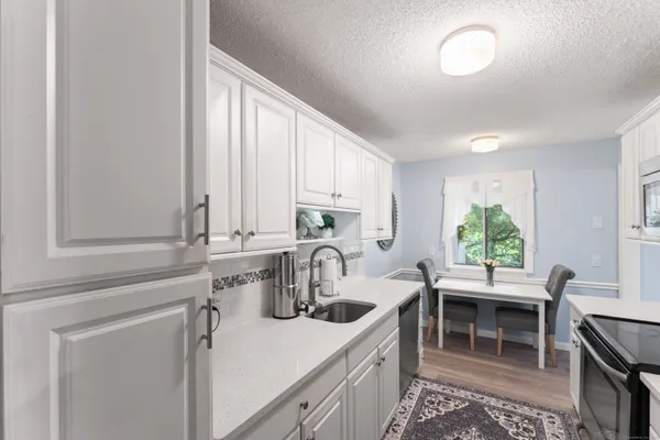 $269,000 | 352 Heritage Village, Unit B, Southbury, CT 06488