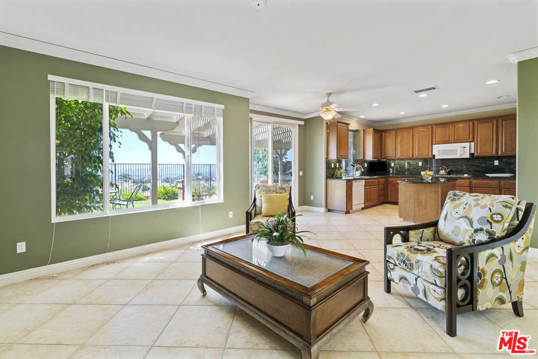 20536 Bergamo Way Porter Ranch, CA 91326 - Photo 11 of 34 Gallery Image 11