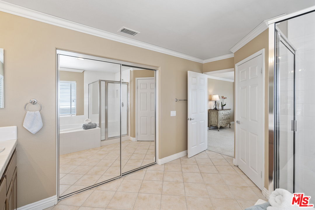 20536 Bergamo Way Porter Ranch, CA 91326 - Photo 26 of 34 Gallery Image 26