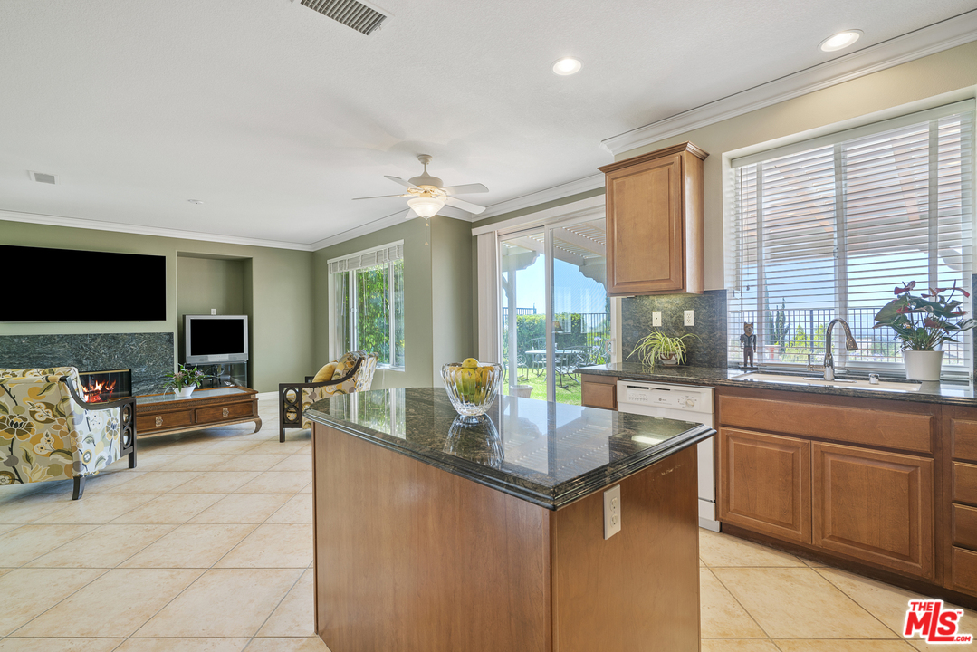 20536 Bergamo Way Porter Ranch, CA 91326 - Photo 9 of 34 Gallery Image 9