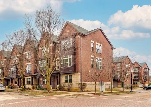 $3,350 | 726 Keystone Lane, Vernon Hills, IL 60061