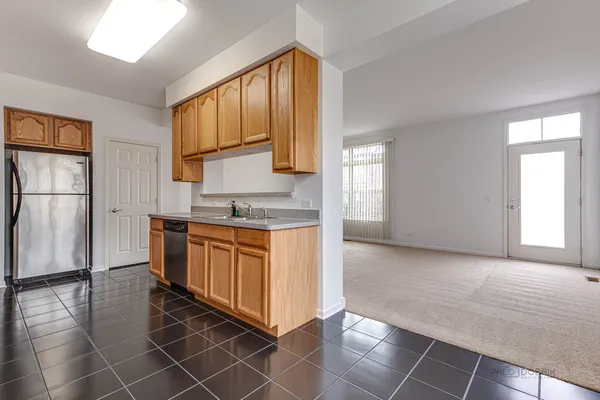 $3,350 | 726 Keystone Lane, Vernon Hills, IL 60061