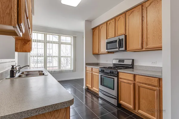 $3,350 | 726 Keystone Lane, Vernon Hills, IL 60061