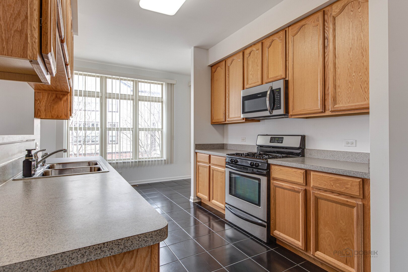 726 Keystone Lane Vernon Hills, IL 60061 - Photo 9 of 32