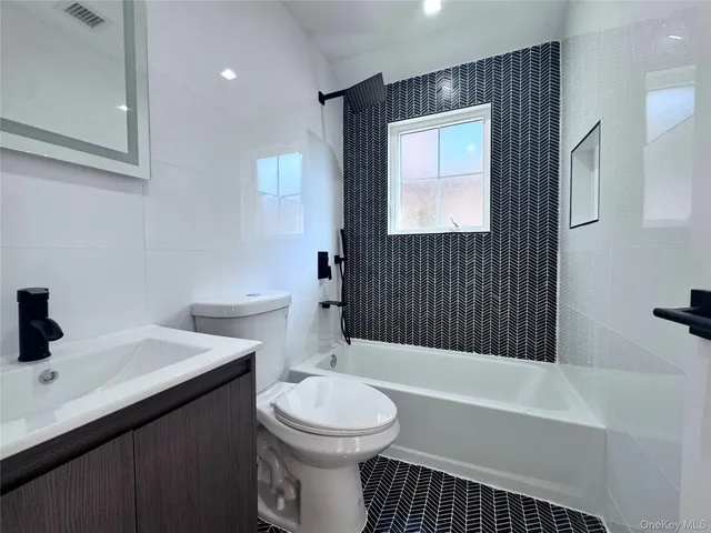 $2,480,000 | 38-40 215th Street | Bayside