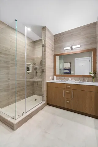 $1,768,000 | 100 Garvies Point Road, Unit 1211, Glen Cove, NY 11542