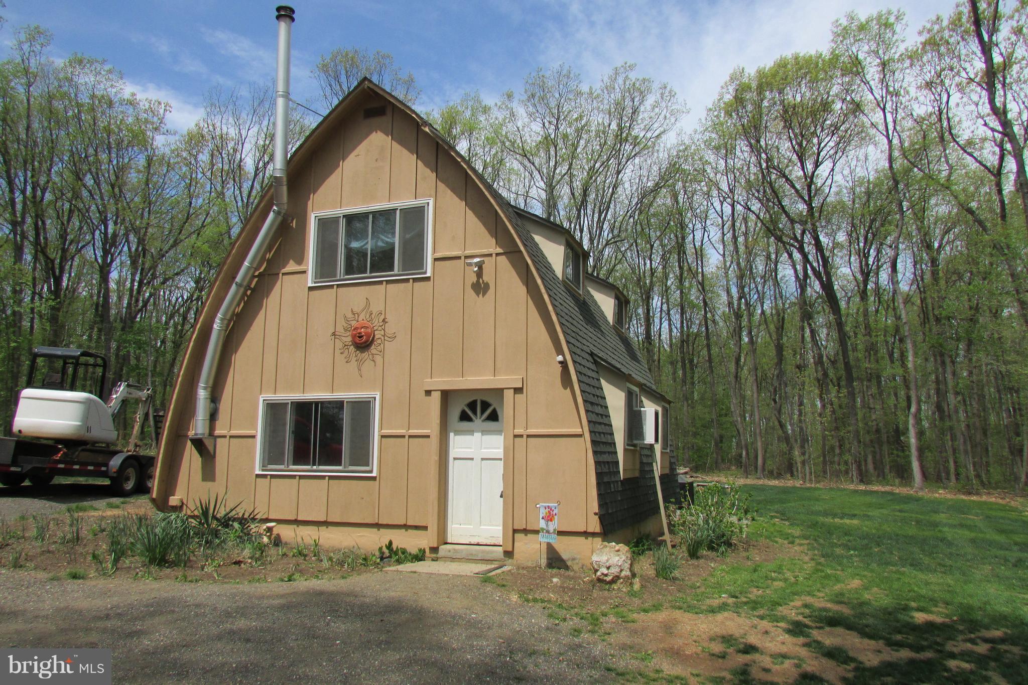 1070 Long Corner Road Mount Airy, MD 21771 - Photo 3 of 12 Exterior (Front)