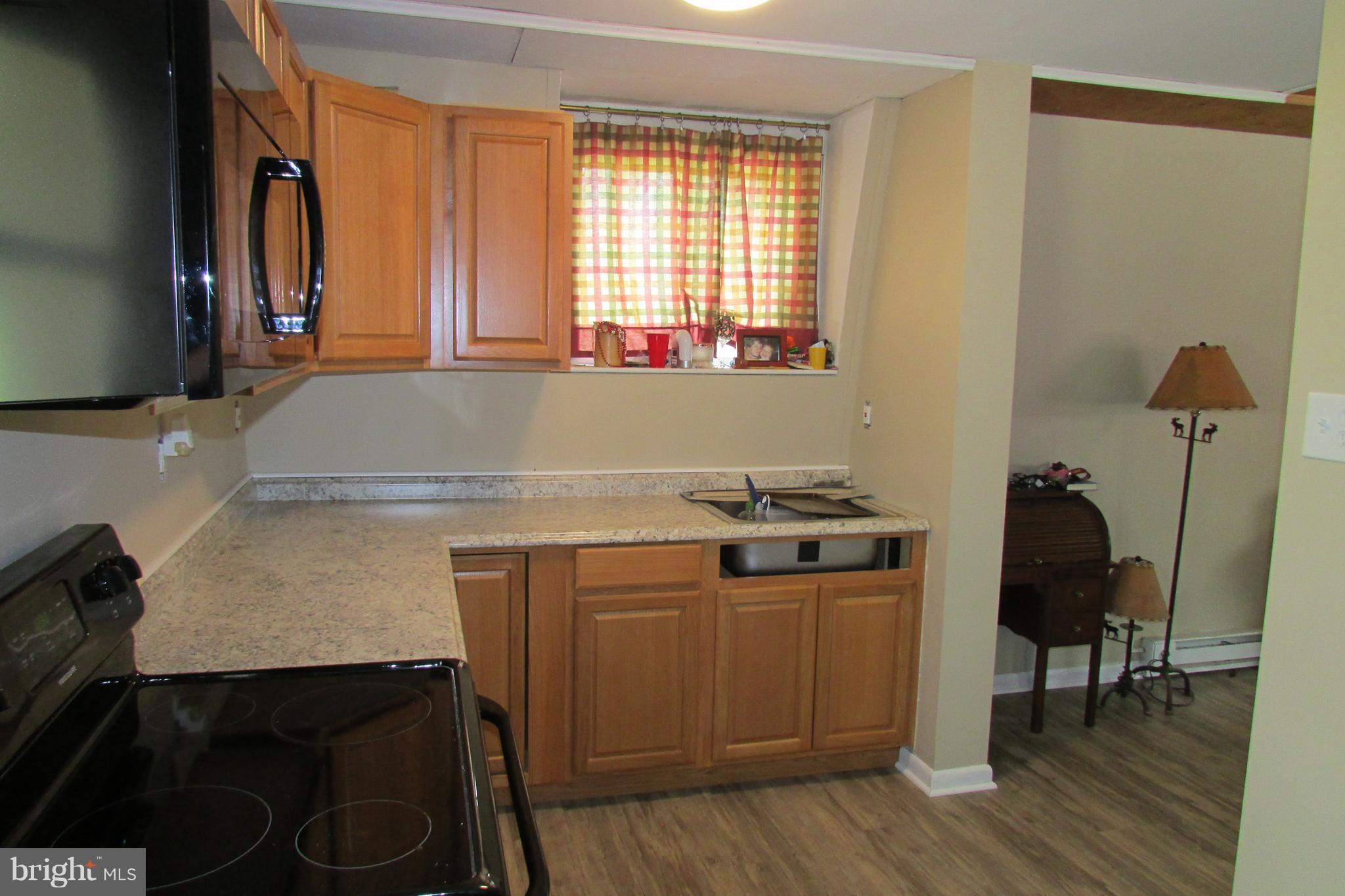 1070 Long Corner Road Mount Airy, MD 21771 - Photo 6 of 12 Kitchen