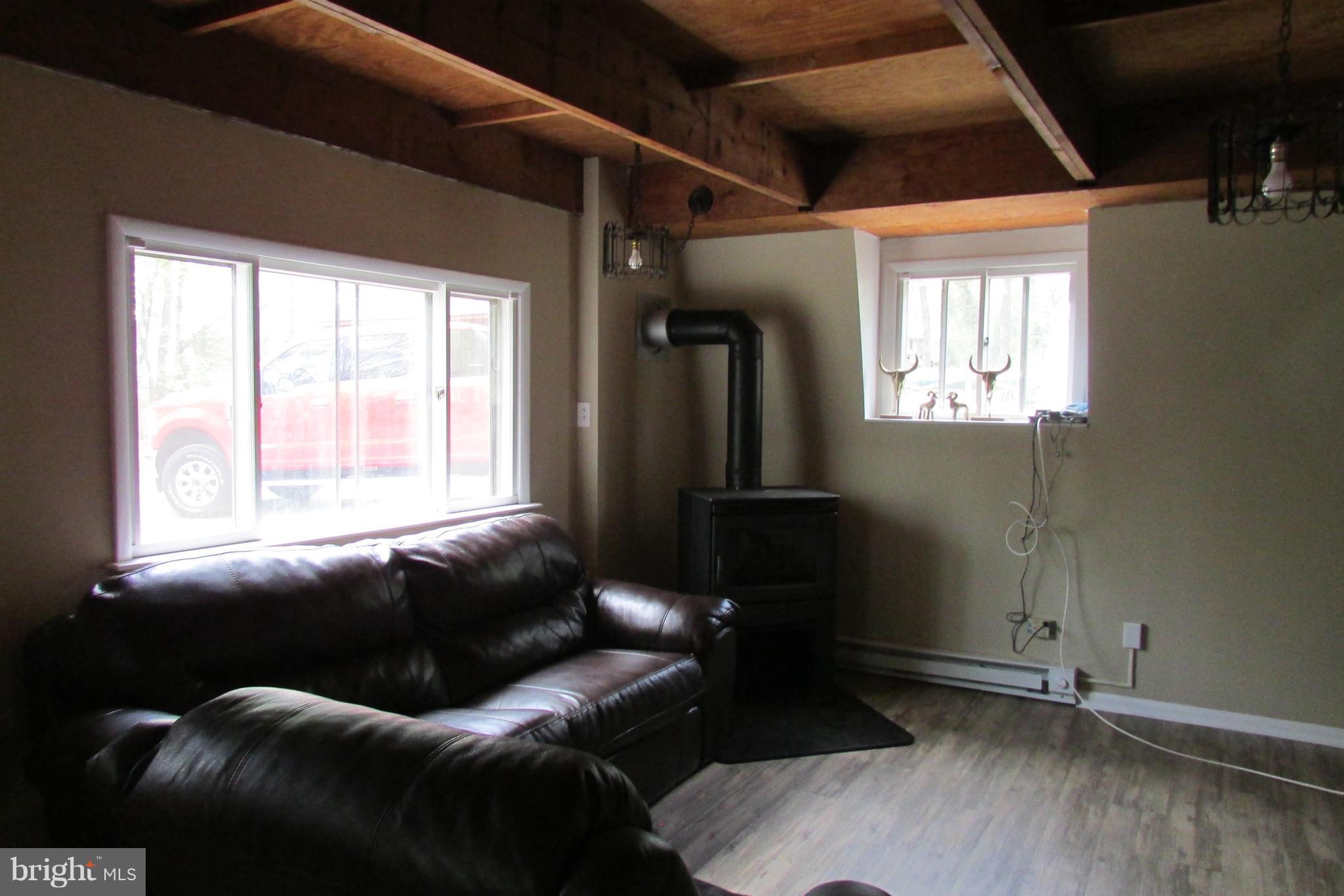 1070 Long Corner Road Mount Airy, MD 21771 - Photo 7 of 12 Living Room