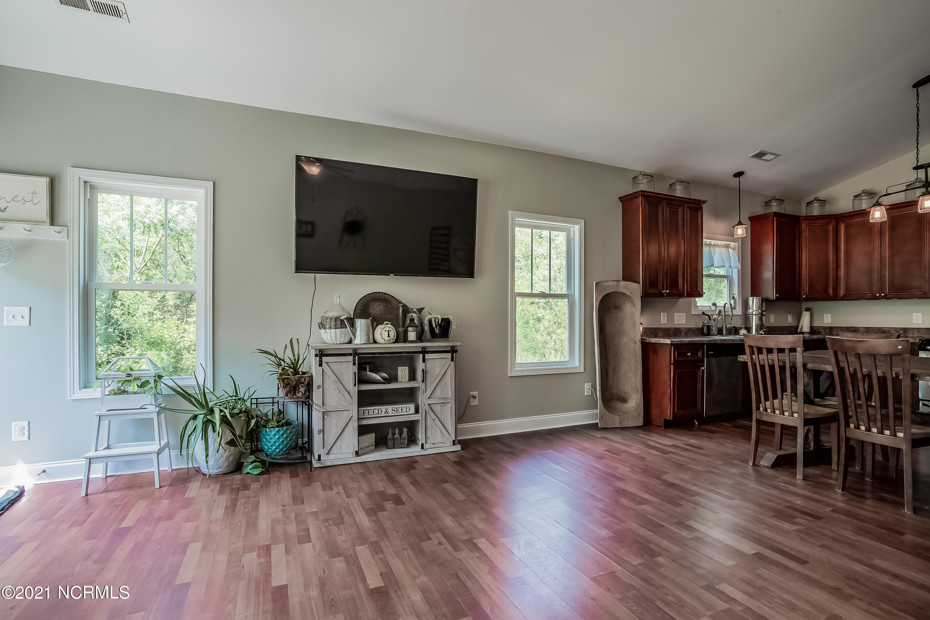 126 Penny Lane Holly Ridge, NC 28445 - Photo 15 of 31 LivingRoom