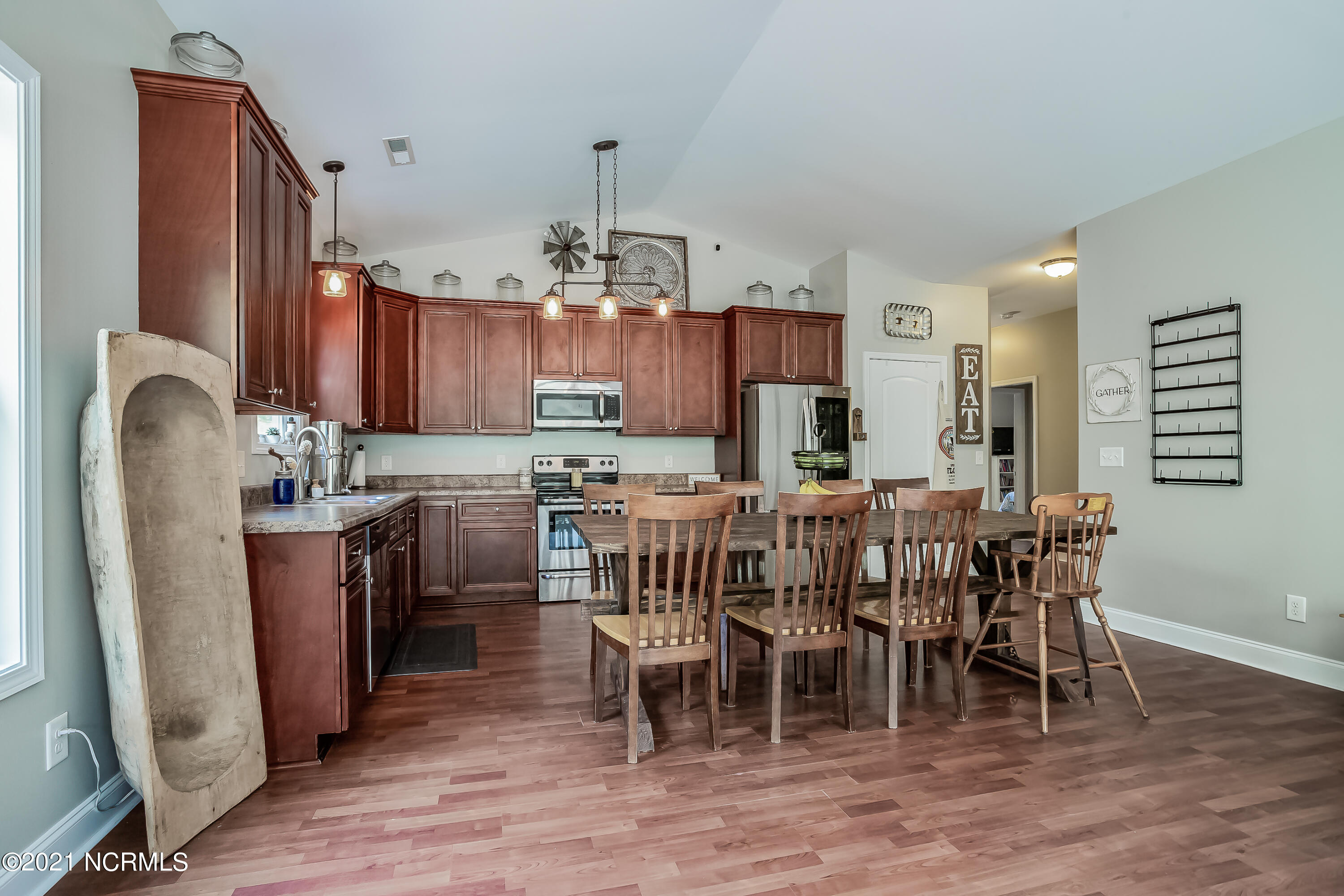 126 Penny Lane Holly Ridge, NC 28445 - Photo 5 of 31 kitchen