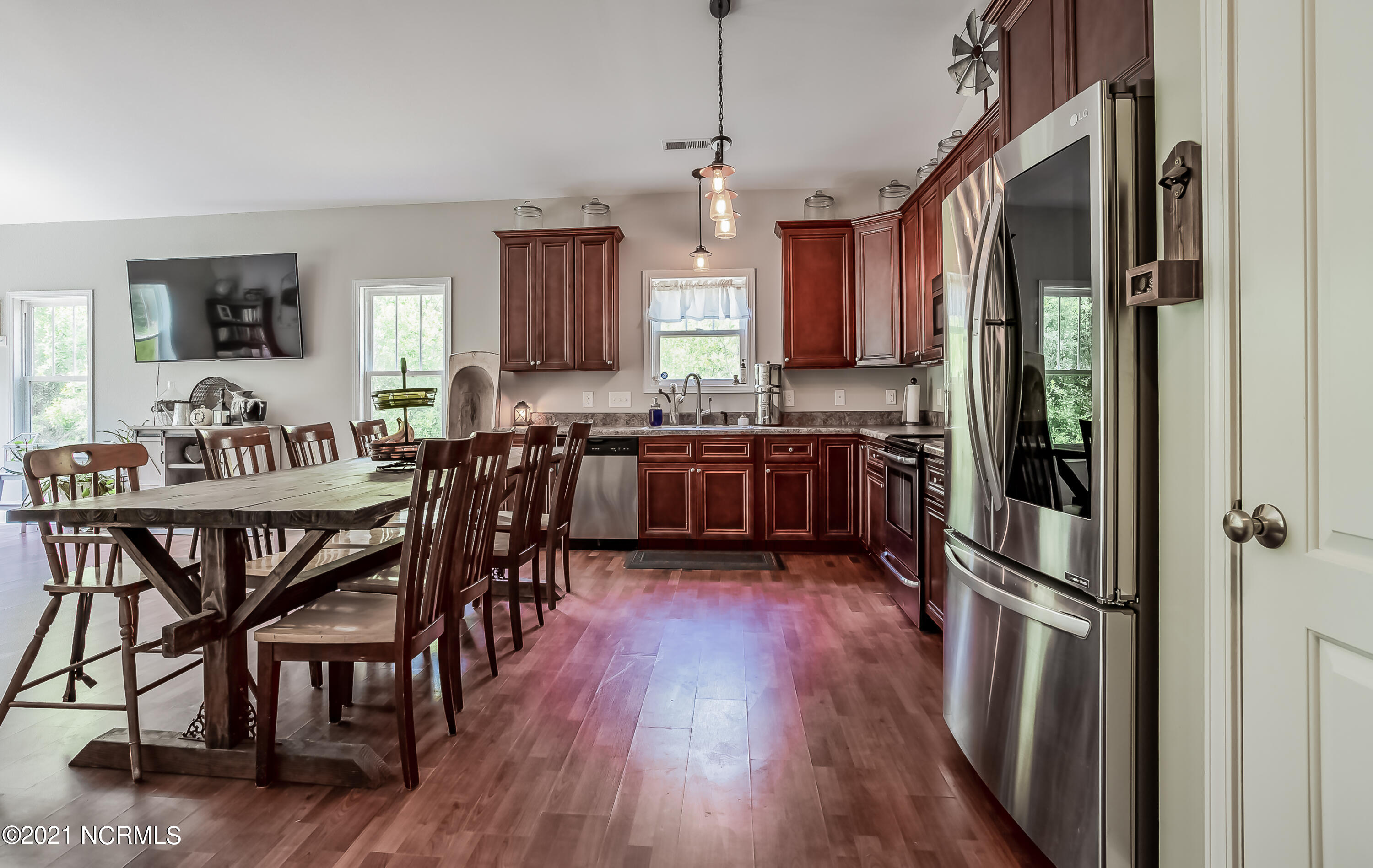 126 Penny Lane Holly Ridge, NC 28445 - Photo 6 of 31 kitchen