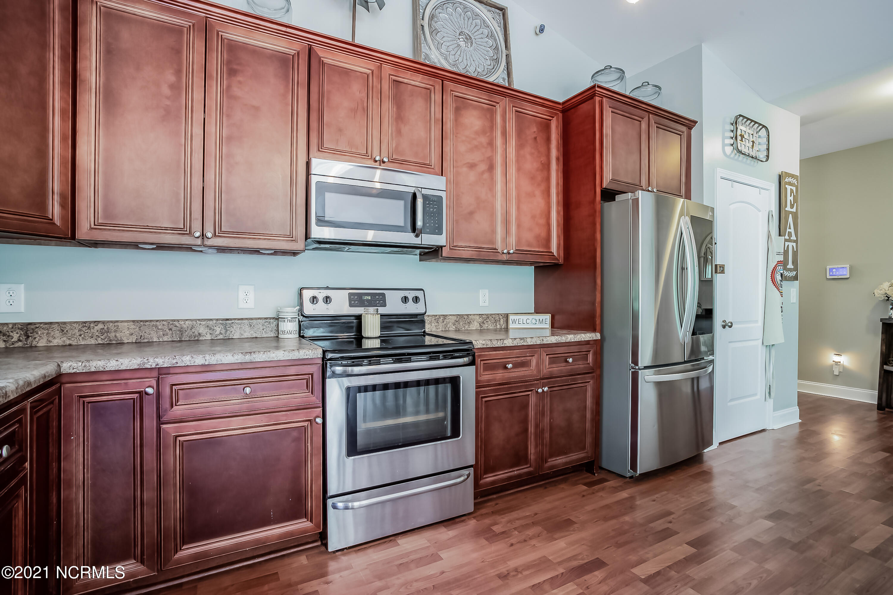 126 Penny Lane Holly Ridge, NC 28445 - Photo 7 of 31 kitchen